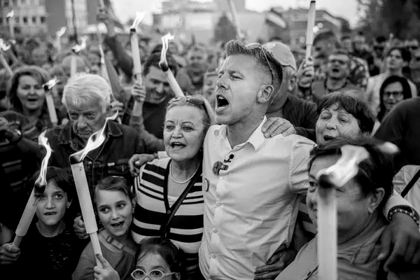 Peter Magyar celebrating vistory