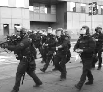 LA Police ICE 2025-07-15 at 17.59.17